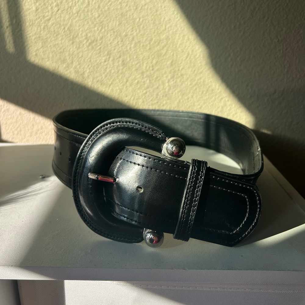 Chinese Laundry Black Belt Bag